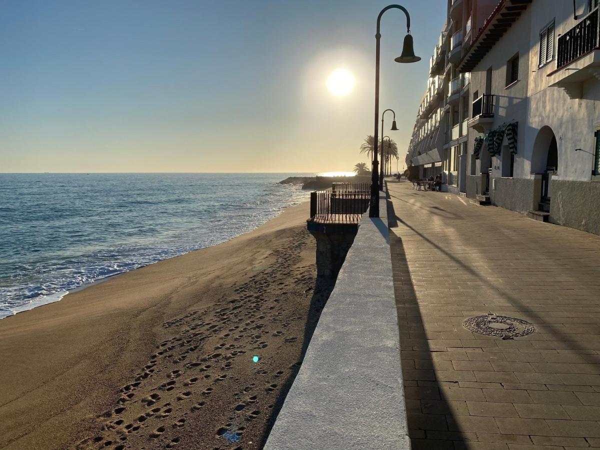 Llevant - Vistas Espectaculares Sant Pol De Mar Bagian luar foto